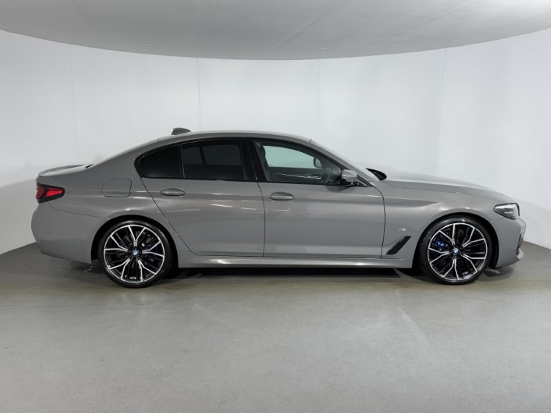 2022 (72) BMW 5 SERIES 520i MHT M Sport 4dr Step Auto 5448966