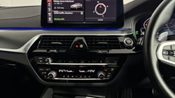 2022 (72) BMW 5 SERIES 520i MHT M Sport 4dr Step Auto 5448917