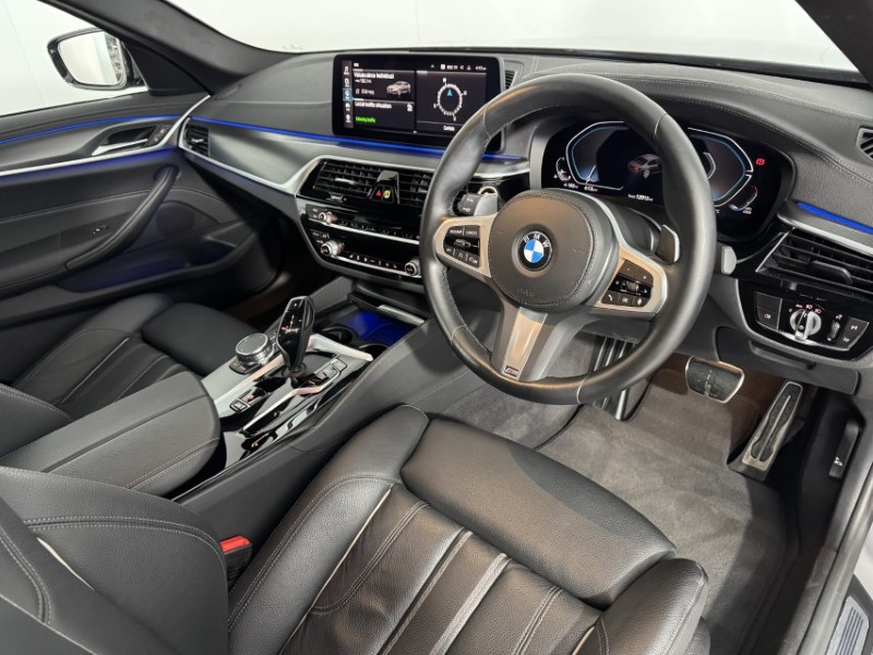 2022 (72) BMW 5 SERIES 520i MHT M Sport 4dr Step Auto 5448939