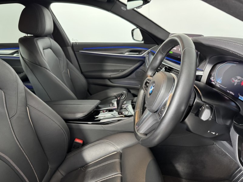 2022 (72) BMW 5 SERIES 520i MHT M Sport 4dr Step Auto 5448940