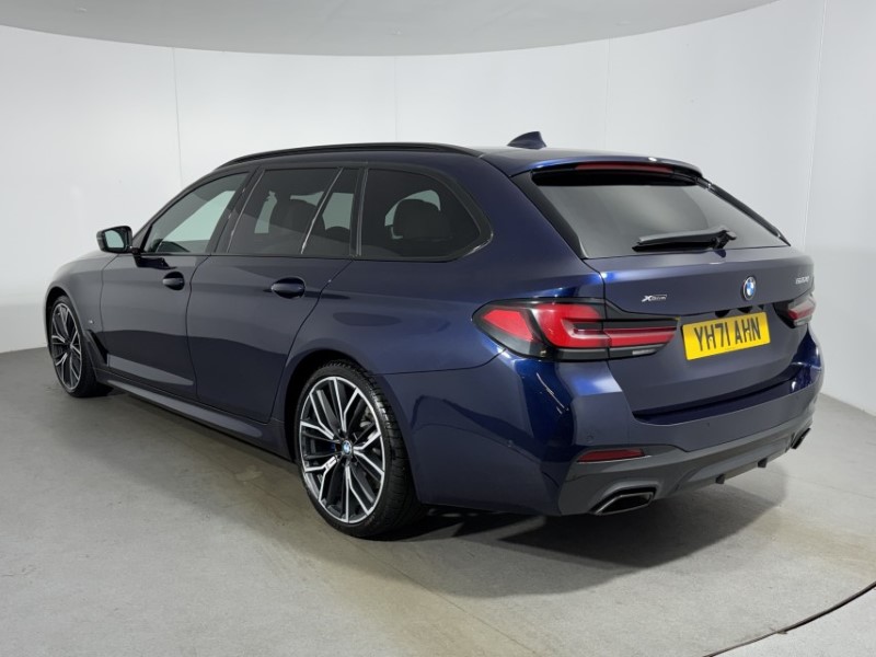 2021 (71) BMW 5 SERIES 520d xDrive MHT M Sport 5dr Step Auto 5473700