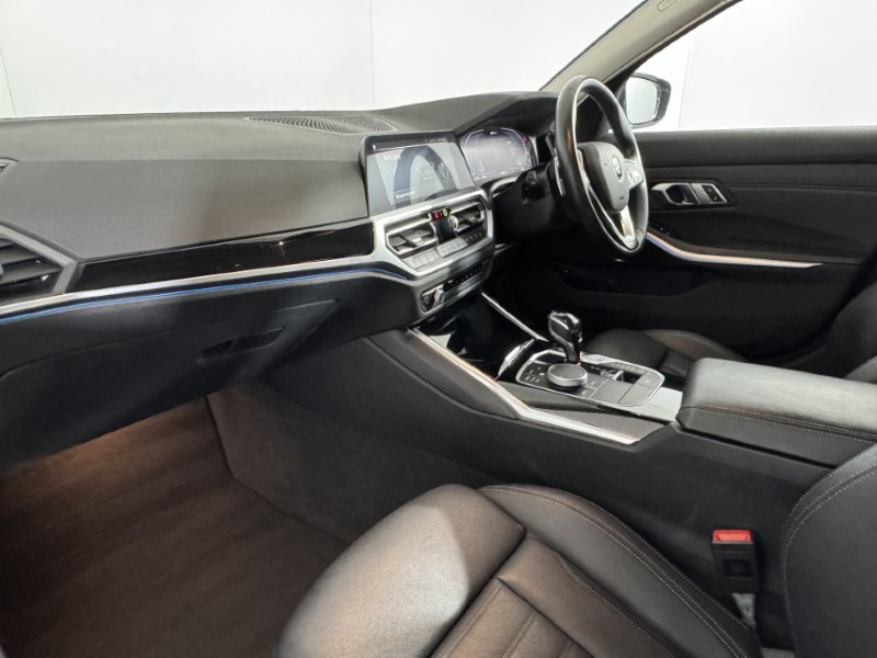 2021 (21) BMW 3 SERIES 330e Sport Pro 5dr Step Auto 5509858