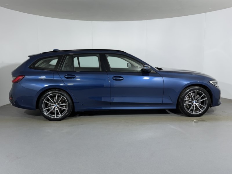 2021 (21) BMW 3 SERIES 330e Sport Pro 5dr Step Auto 5509865