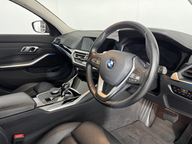 2021 (21) BMW 3 SERIES 330e Sport Pro 5dr Step Auto 5509830