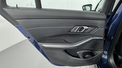 2021 (21) BMW 3 SERIES 330e Sport Pro 5dr Step Auto 5509856