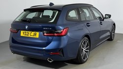 2021 (21) BMW 3 SERIES 330e Sport Pro 5dr Step Auto 5509872