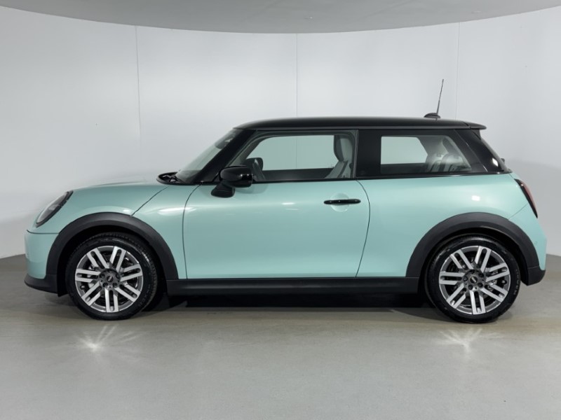 2025 (25) MINI COOPER 1.5 C Classic 3dr Auto 5483550