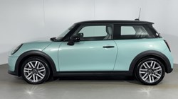 2025 (25) MINI COOPER 1.5 C Classic 3dr Auto 5483550