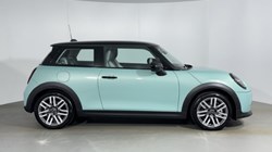 2025 (25) MINI COOPER 1.5 C Classic 3dr Auto 5483553