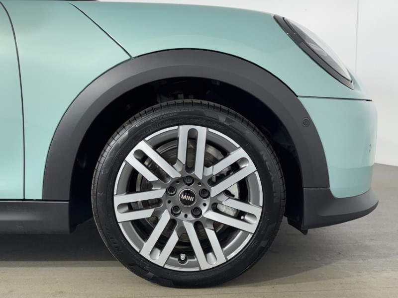 2025 (25) MINI COOPER 1.5 C Classic 3dr Auto 5483537