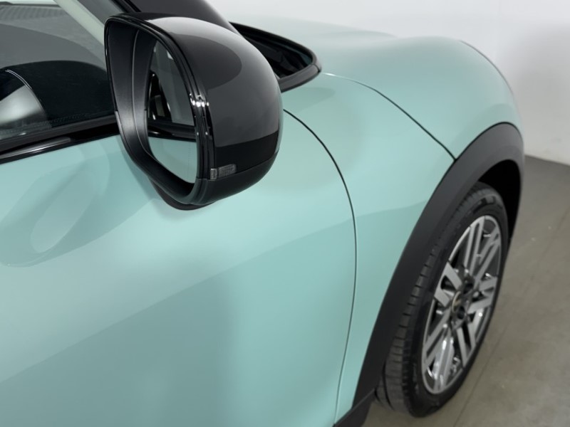 2025 (25) MINI COOPER 1.5 C Classic 3dr Auto 5483536