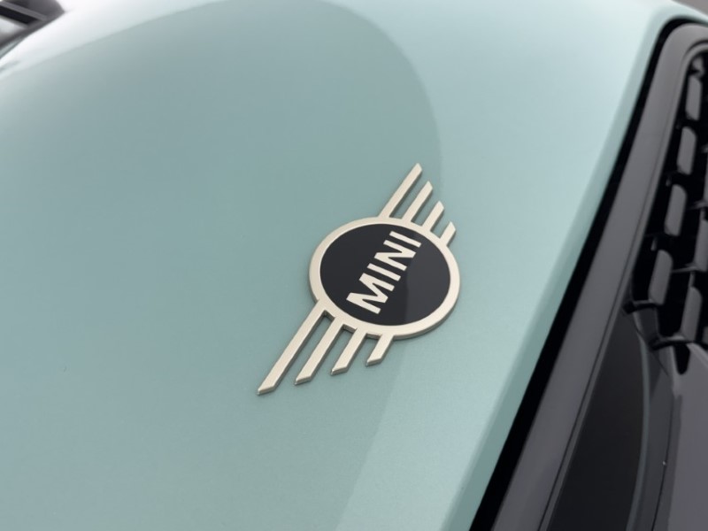 2025 (25) MINI COOPER 1.5 C Classic 3dr Auto 5483540