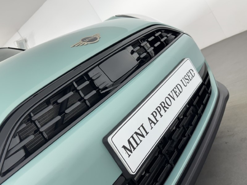 2025 (25) MINI COOPER 1.5 C Classic 3dr Auto 5483539