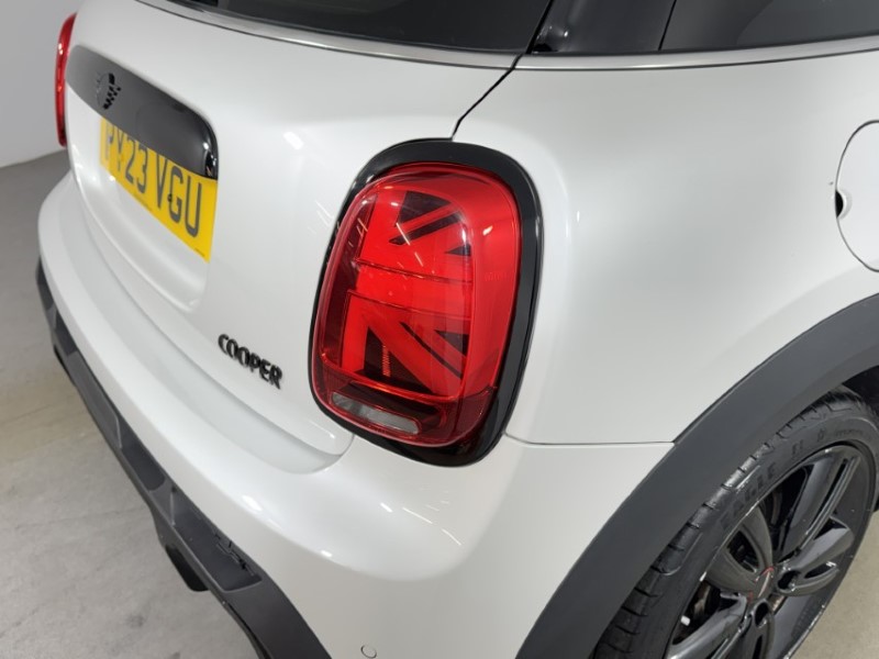 2023 (23) MINI HATCHBACK 1.5 Cooper Sport Premium 5dr Auto 5495957