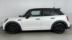 2023 (23) MINI HATCHBACK 1.5 Cooper Sport Premium 5dr Auto 5495968