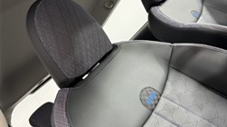2025 (75) MINI COOPER 1.5 C Classic 3dr Auto 5479261