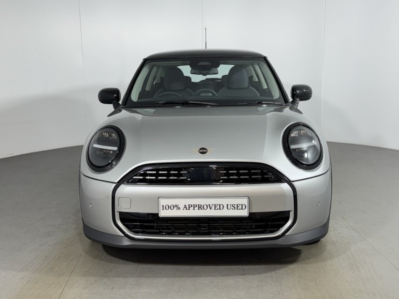2025 (75) MINI COOPER 1.5 C Classic 3dr Auto 5479263