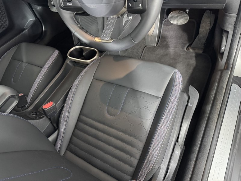 2025 (75) MINI COOPER 1.5 C Classic 3dr Auto 5479239