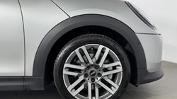 2025 (75) MINI COOPER 1.5 C Classic 3dr Auto 5479243
