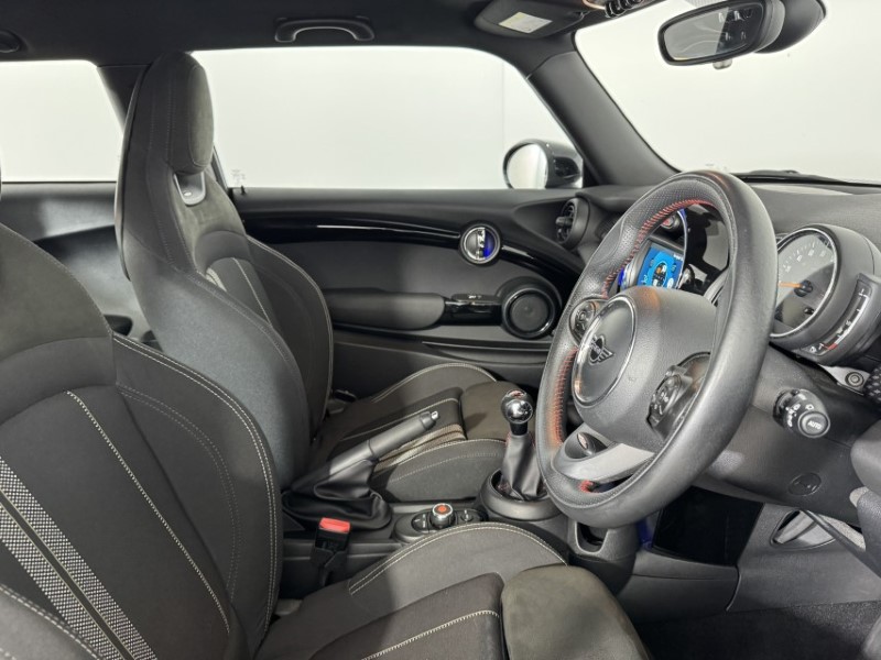 2020 (20) MINI HATCHBACK 2.0 Cooper S Sport II 3dr 5491793