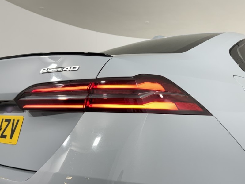 2024 (24) BMW I5 250kW eDrive40 M Sport Pro 84kWh 4dr Auto 5523276