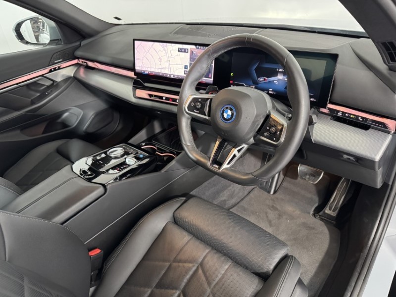 2024 (24) BMW I5 250kW eDrive40 M Sport Pro 84kWh 4dr Auto 5523263