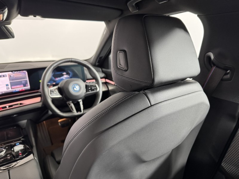 2024 (24) BMW I5 250kW eDrive40 M Sport Pro 84kWh 4dr Auto 5523284