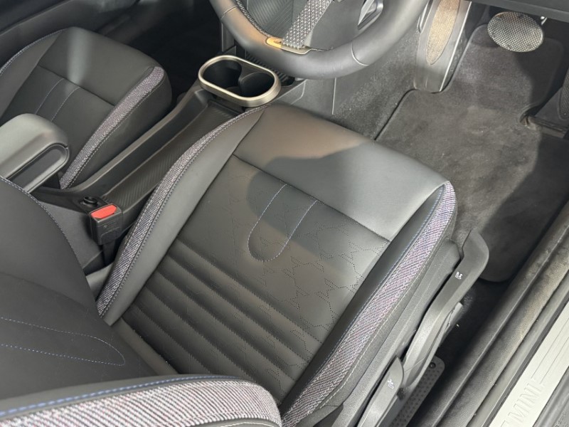2025 (75) MINI COOPER 1.5 C Classic 3dr Auto 5501414