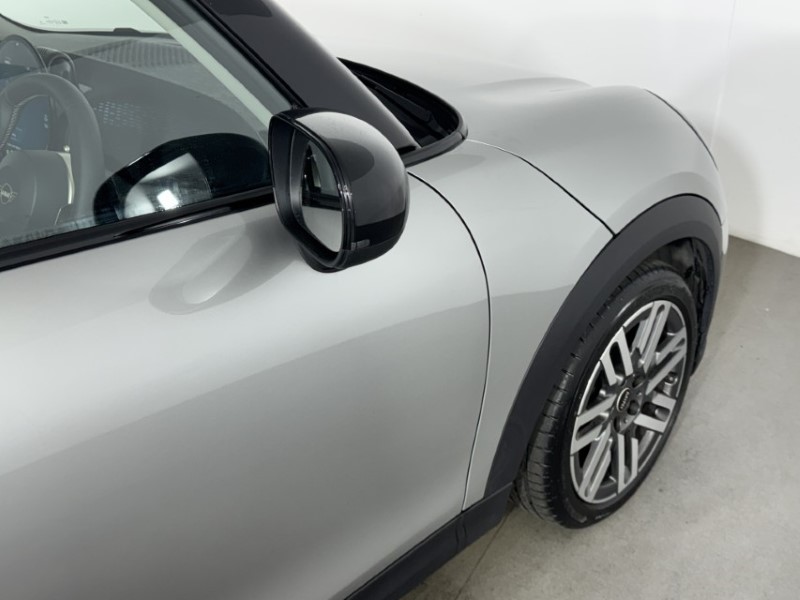 2025 (75) MINI COOPER 1.5 C Classic 3dr Auto 5501418