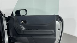2025 (75) MINI COOPER 1.5 C Classic 3dr Auto 5501416