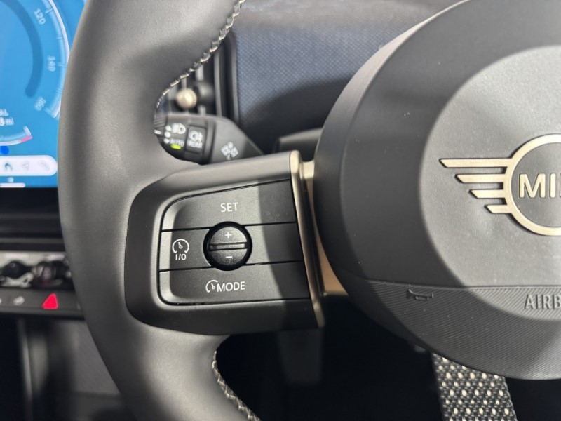2025 (75) MINI COOPER 1.5 C Classic 3dr Auto 5501399