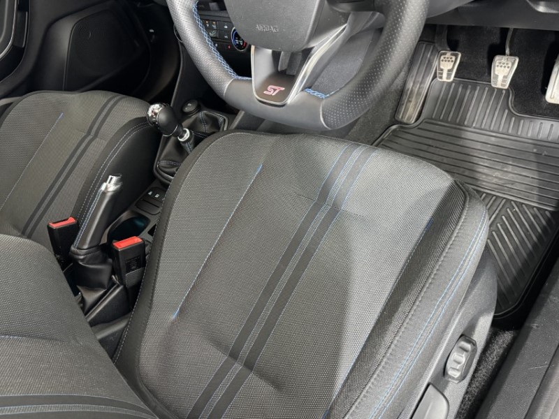 2021 (21) FORD FIESTA 1.5 EcoBoost ST-2 Navigation 3dr 5493847