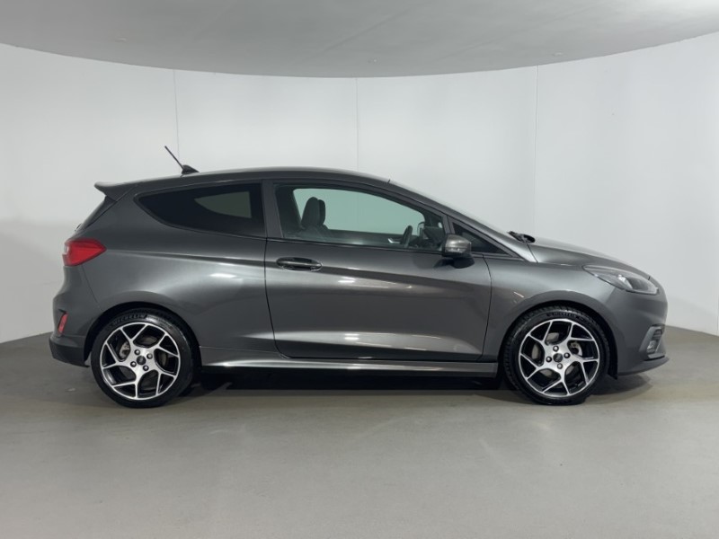 2021 (21) FORD FIESTA 1.5 EcoBoost ST-2 Navigation 3dr 5493875