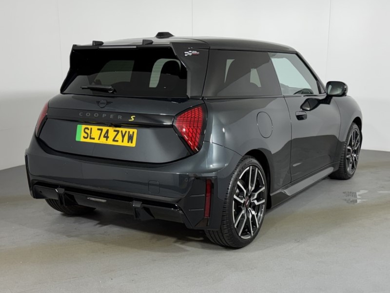 2024 (74) MINI COOPER 160kW SE Sport 54kWh 3dr Auto 5537098