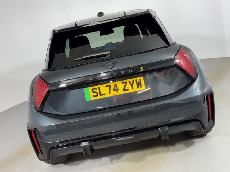 2024 (74) MINI COOPER 160kW SE Sport 54kWh 3dr Auto 5537082