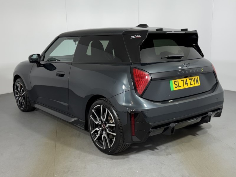 2024 (74) MINI COOPER 160kW SE Sport 54kWh 3dr Auto 5537097