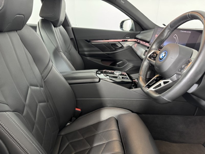 2024 (24) BMW I5 250kW eDrive40 M Sport Pro 84kWh 4dr Auto 5530599