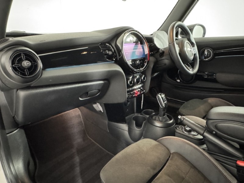2023 (23) MINI HATCHBACK 2.0 Cooper S Sport Premium 3dr Auto 5545995