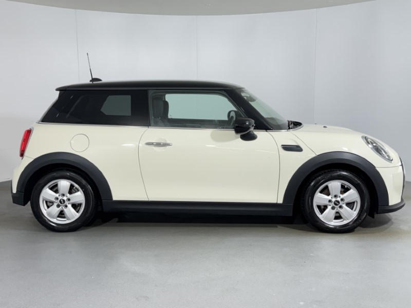 2022 (72) MINI HATCHBACK 1.5 Cooper Classic 3dr Auto 5544968
