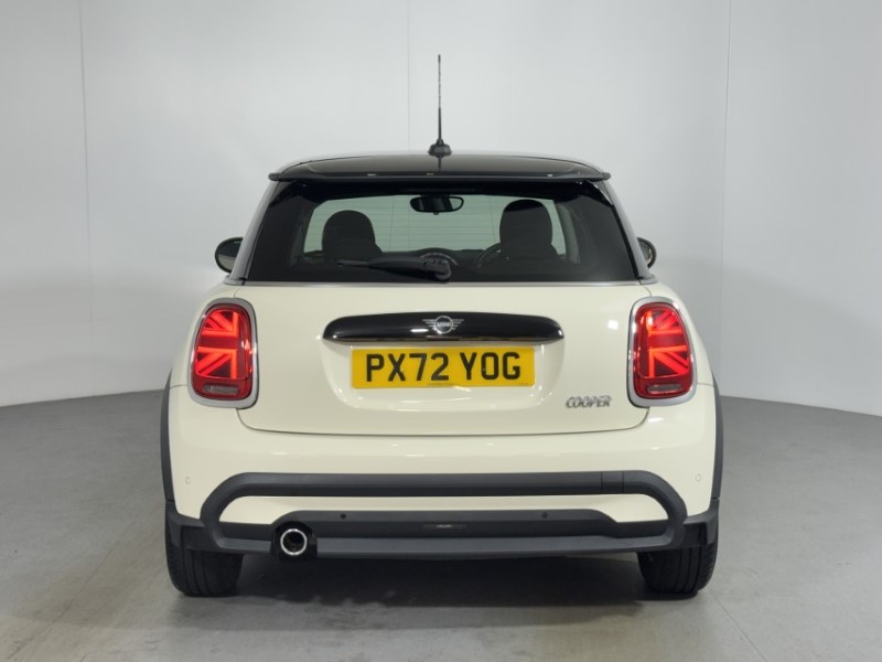 2022 (72) MINI HATCHBACK 1.5 Cooper Classic 3dr Auto 5544960