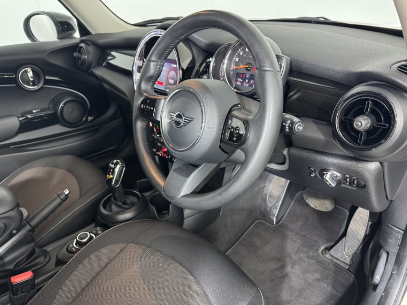 2022 (72) MINI HATCHBACK 1.5 Cooper Classic 3dr Auto 5544950