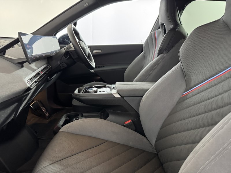 2025 (75) BMW iX 300kW xDrive45 M Sport 101kWh 5dr Auto 5594381