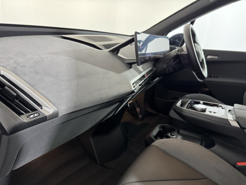 2025 (75) BMW iX 300kW xDrive45 M Sport 101kWh 5dr Auto 5594383