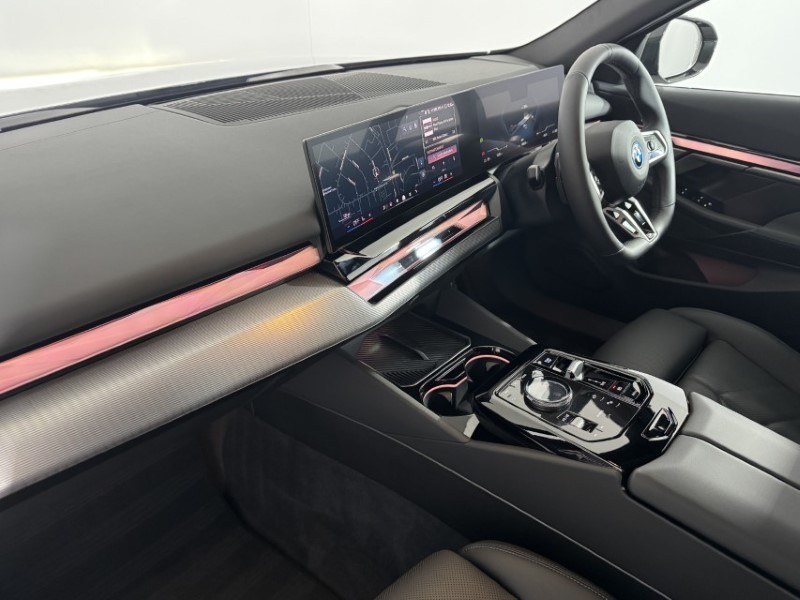 2025 (75) BMW I5 250kW eDrive40 M Sport Pro 84kWh 4dr Auto 5584050