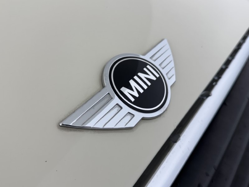 2016 (16) MINI HATCHBACK 1.2 One 5dr 5582484