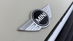 2016 (16) MINI HATCHBACK 1.2 One 5dr 5582484