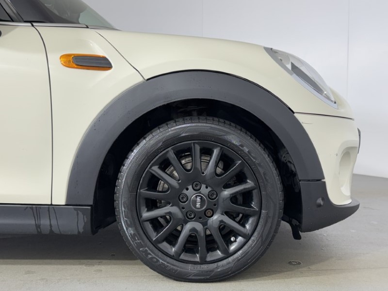 2016 (16) MINI HATCHBACK 1.2 One 5dr 5587351