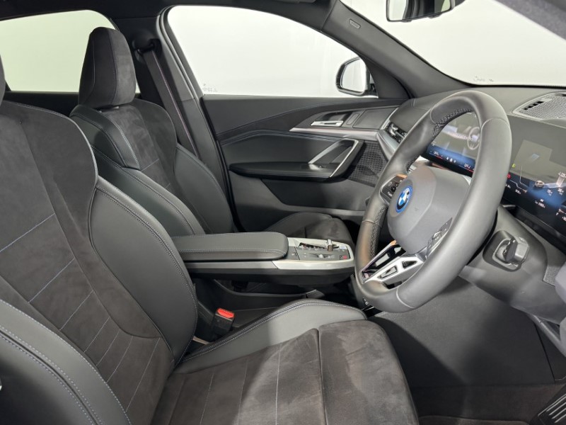 2025 (75) BMW iX2 150kW eDrive20 Shadow Edition 65kWh 5dr Auto 5585915