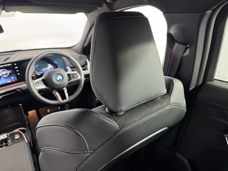 2025 (75) BMW iX2 150kW eDrive20 Shadow Edition 65kWh 5dr Auto 5585934