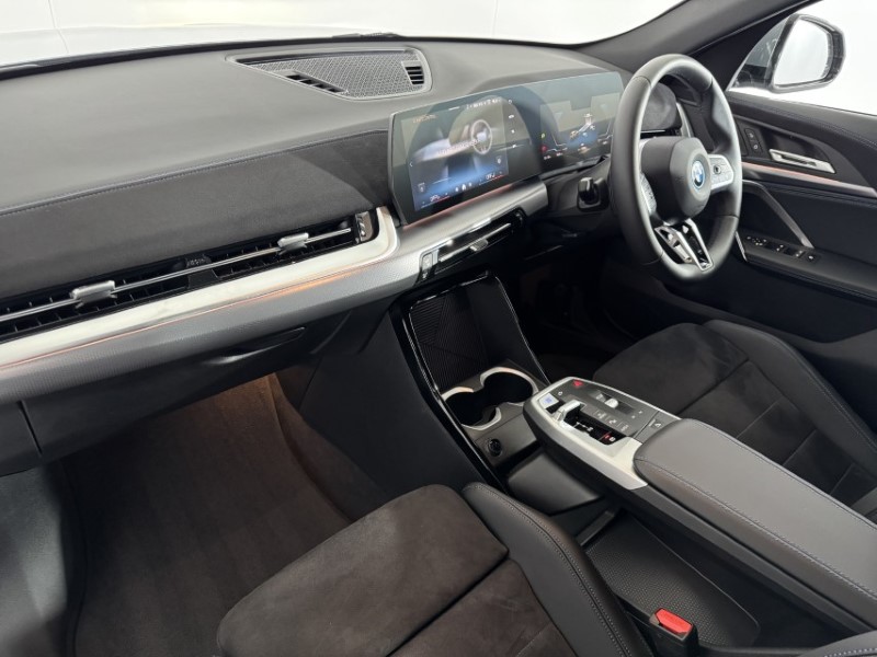 2025 (75) BMW iX2 150kW eDrive20 Shadow Edition 65kWh 5dr Auto 5585936